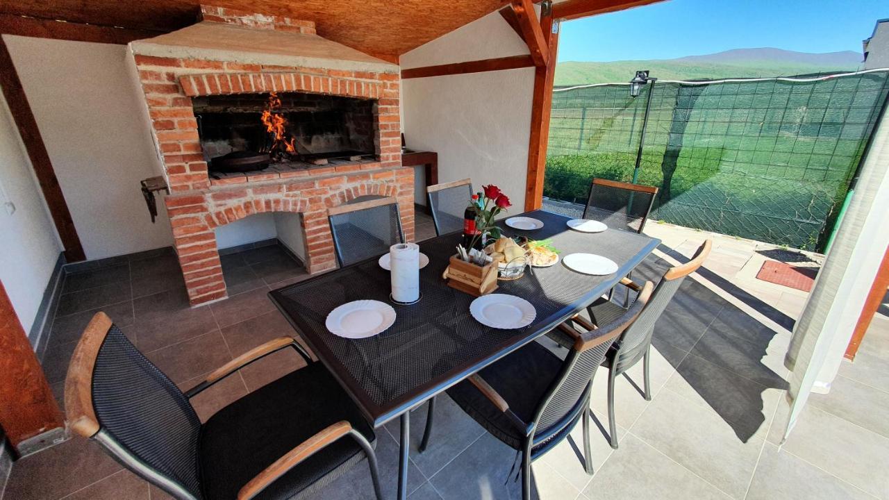 Holiday Home Emma Бихач Экстерьер фото