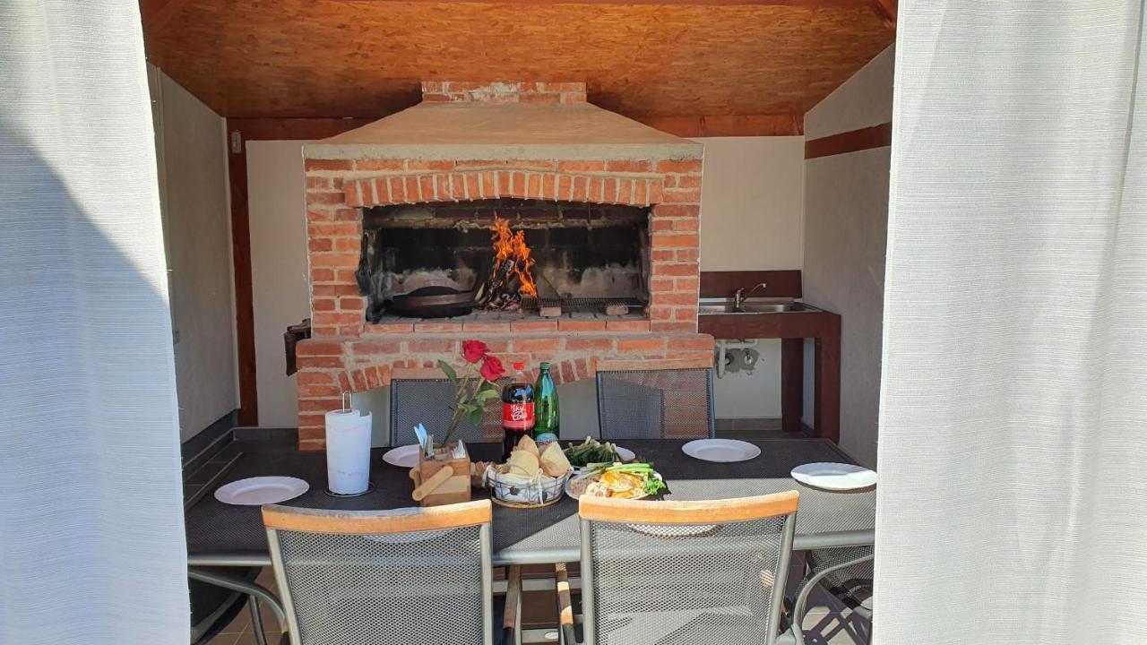 Holiday Home Emma Бихач Экстерьер фото