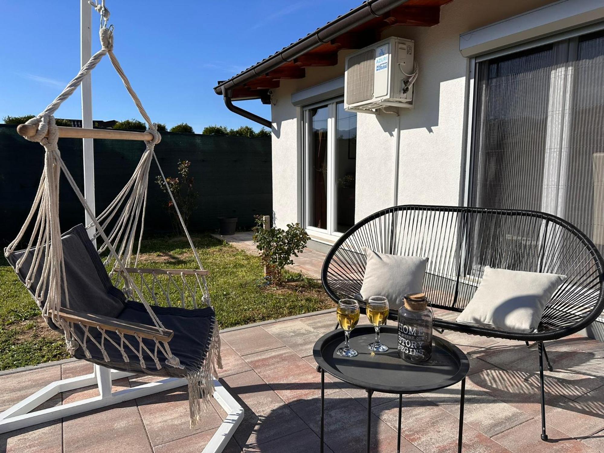 Holiday Home Emma Бихач Экстерьер фото