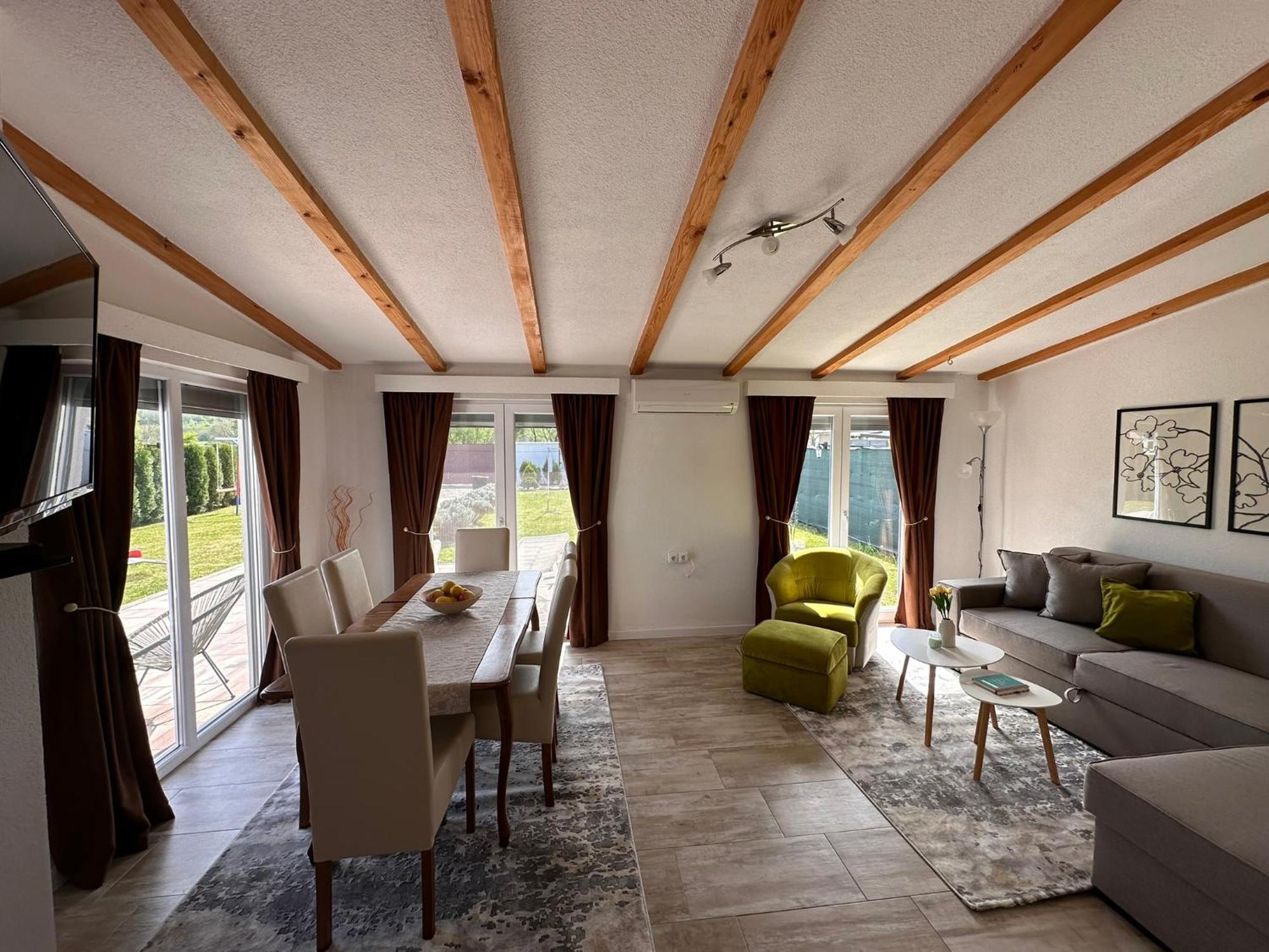 Holiday Home Emma Бихач Экстерьер фото