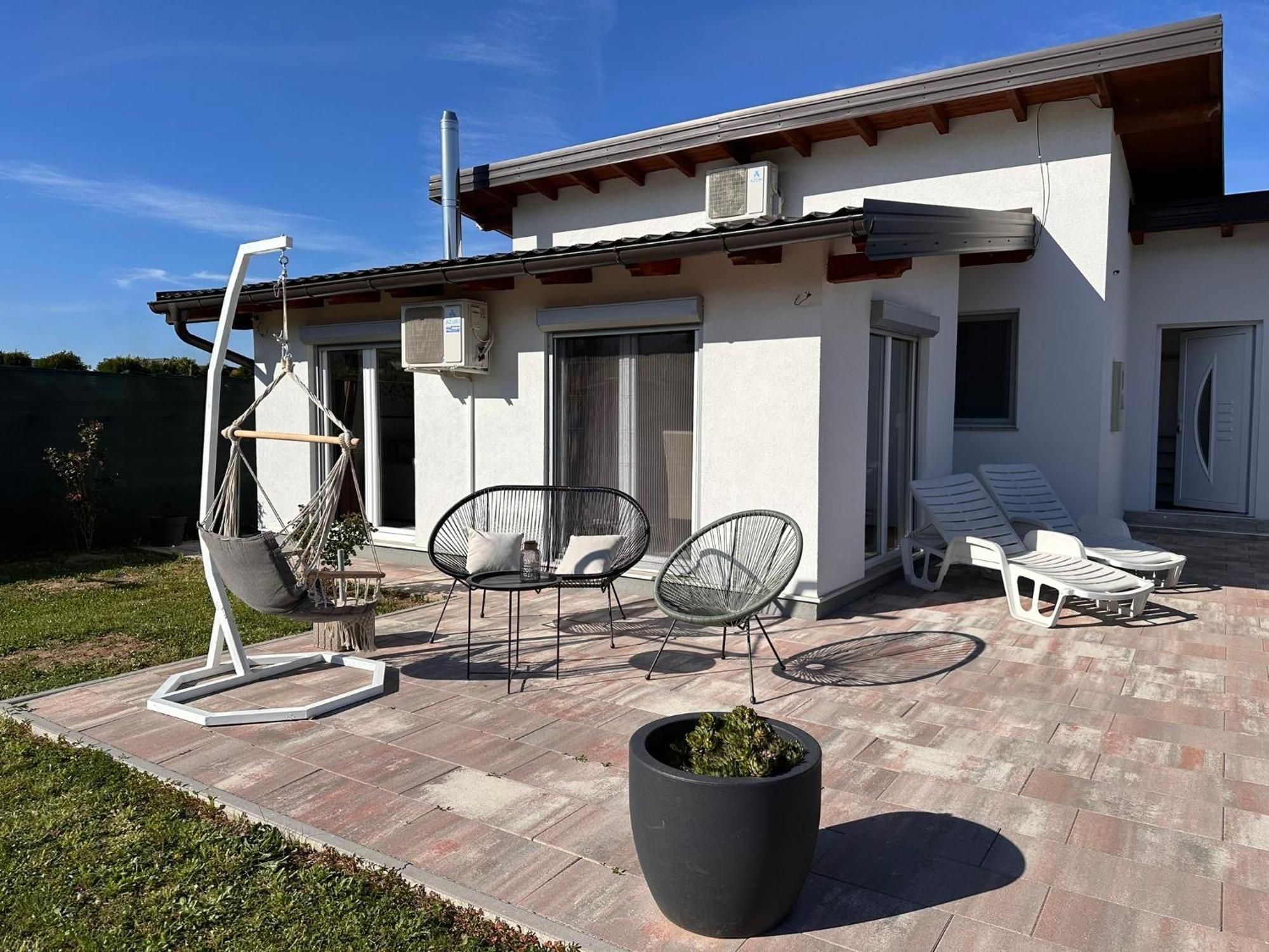 Holiday Home Emma Бихач Экстерьер фото